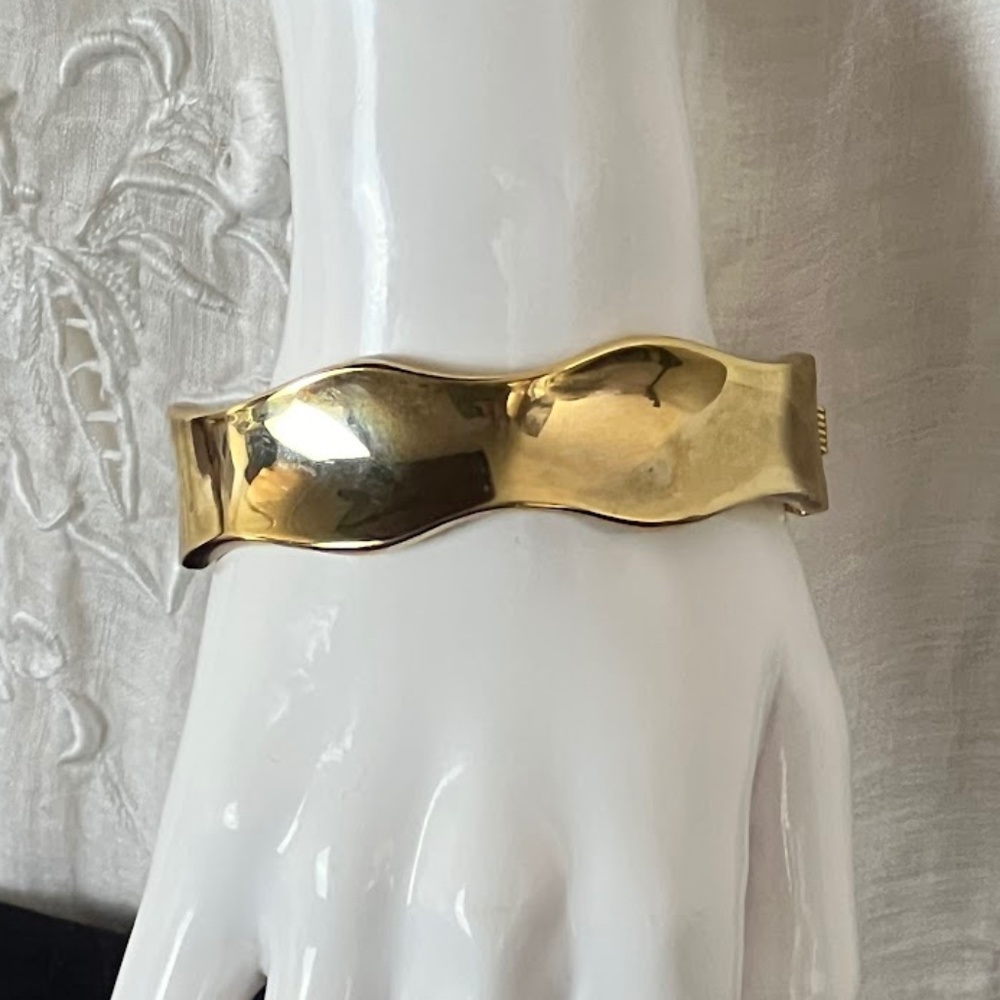 Vintage Clamp Bangle/Cuff Bracelet Gold Tone - Picture 4 of 11